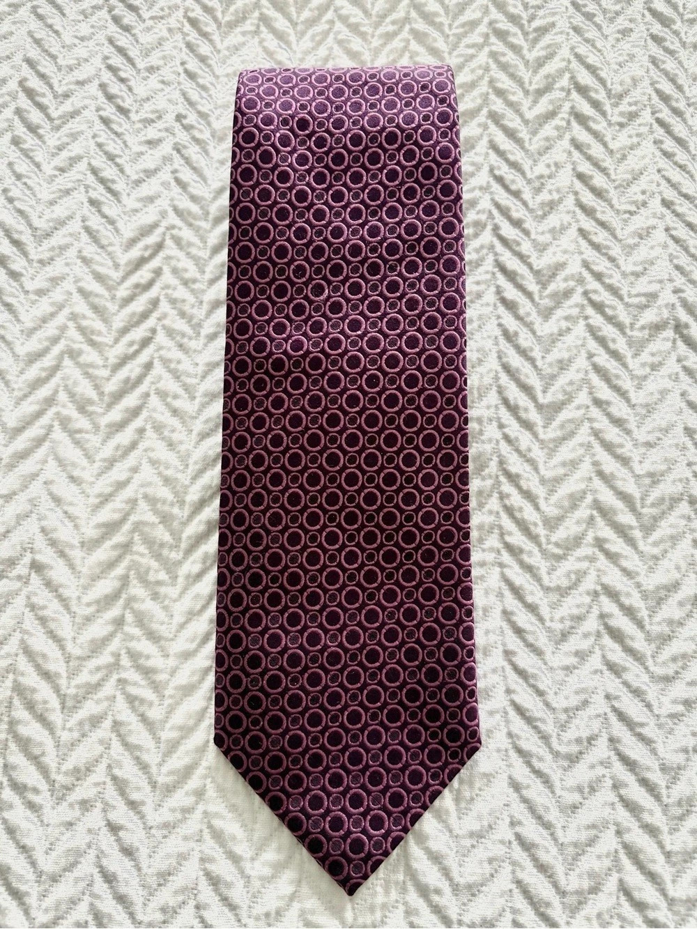 Federico Bertarelli Men's Silk Circle Pattern Tie in Purple & Pink Like New